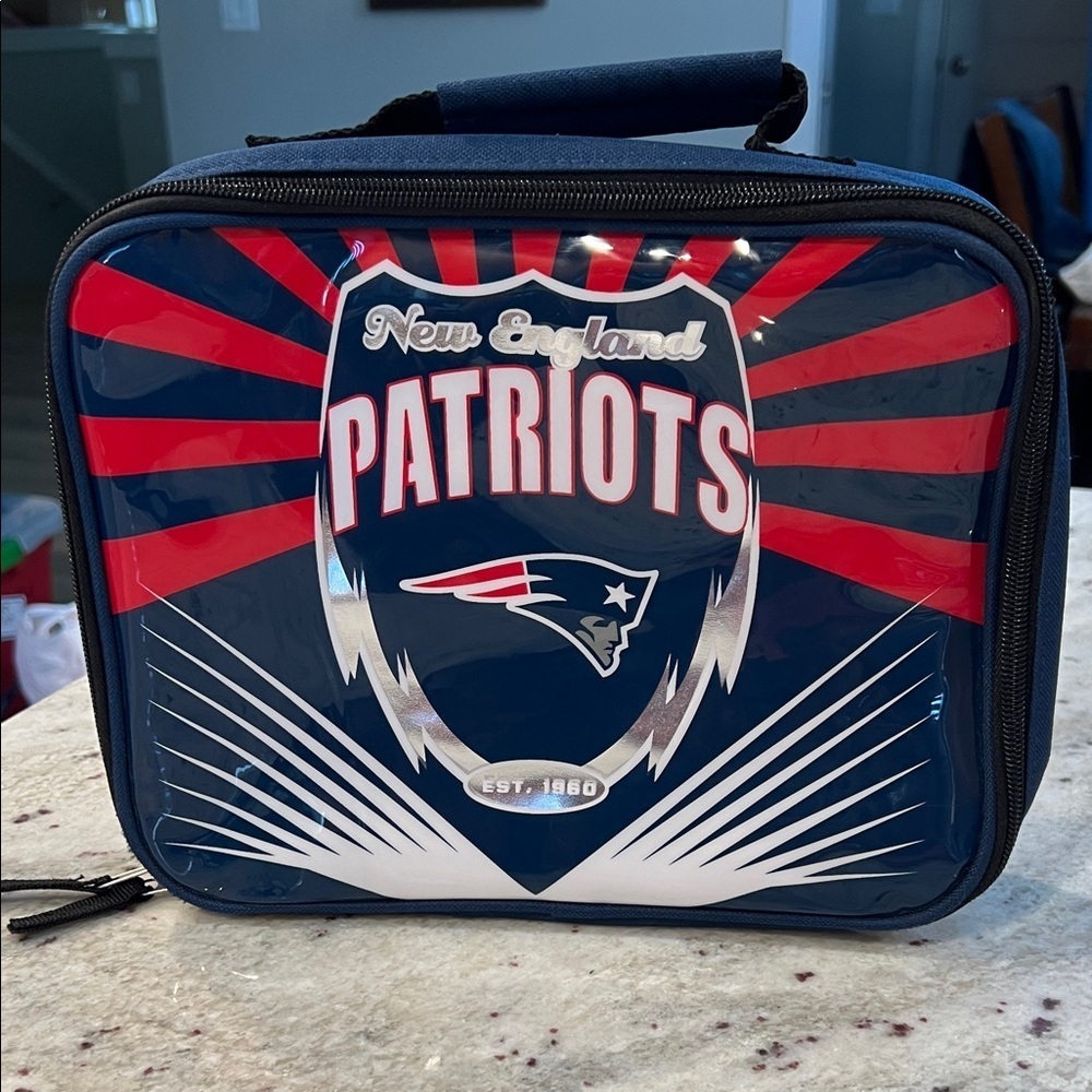 New England Patriots Lunch box - Picture 1 of 4